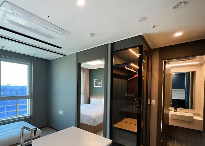 Cotice The Bridge Hotel Pusan